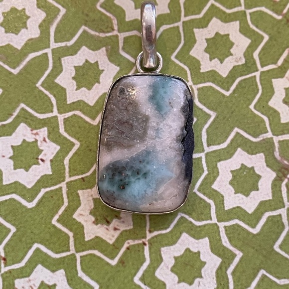 Natural Larimar Rectangle Silver Plated Pendant White Blue Grey Black –Brand New - Picture 3 of 5